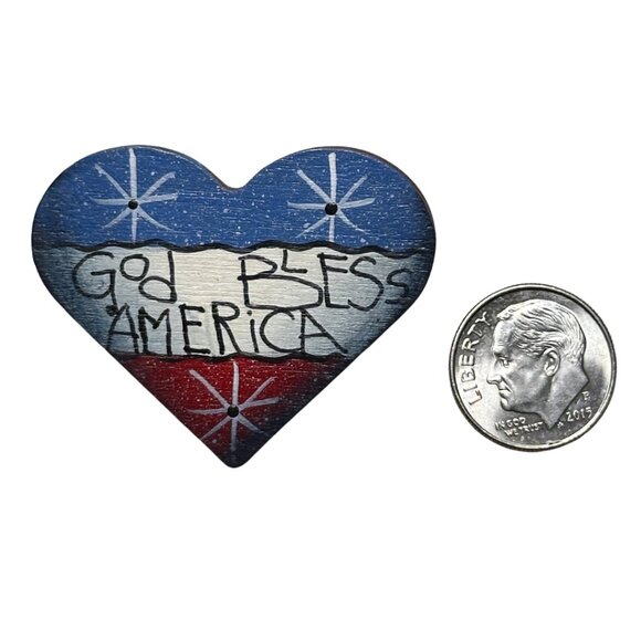 God Bless America Heart-shaped Handmade Wooden Folk Art Pin Brooch - Picture 3 of 3